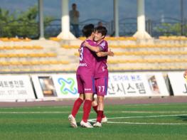 남양주시민축구단, 당진 상대로 완승 거두며 리그 1위 탈환 기사 이미지